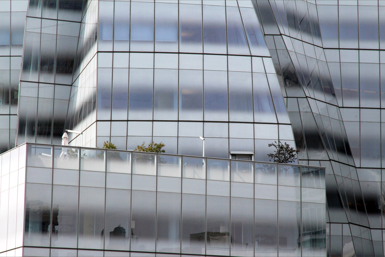 24 Building façade 01 G